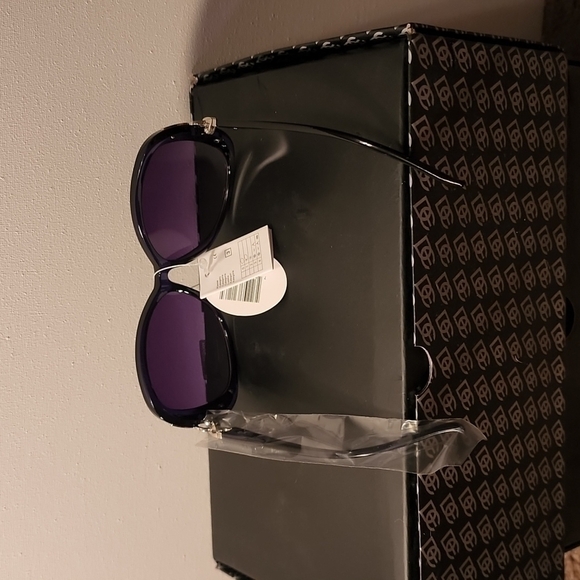 Designer sunglasses - Picture 4 of 8